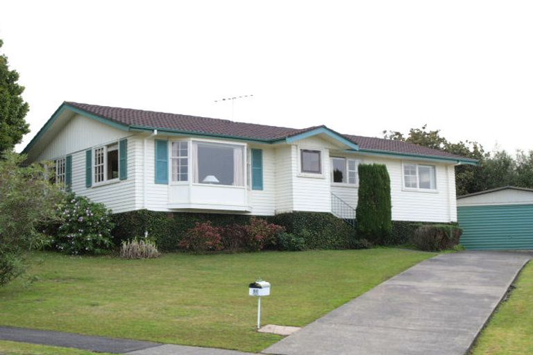 Photo of property in 50 Advene Road, Cockle Bay, Auckland, 2014