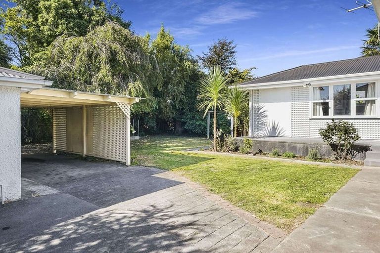 Photo of property in 47 Middlepark Road, Sockburn, Christchurch, 8042