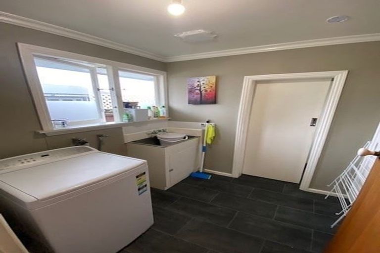 Photo of property in 20 Waratah Street, Avondale, Christchurch, 8061