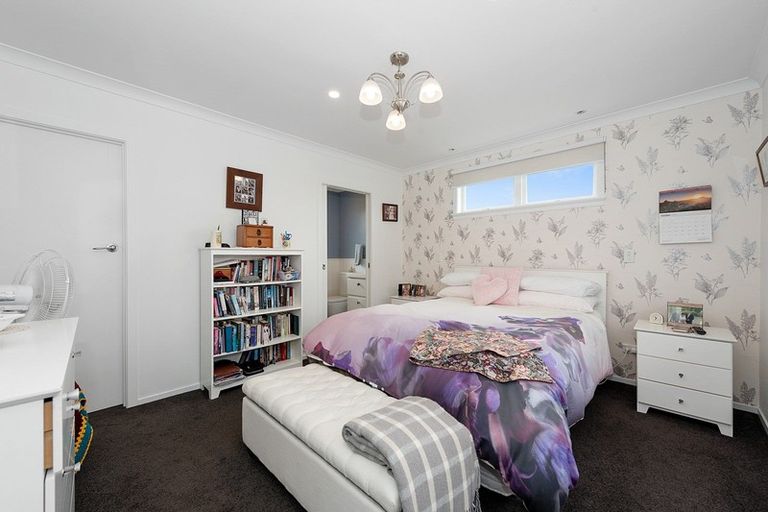 Photo of property in 200 Sandwich Road, St Andrews, Hamilton, 3200