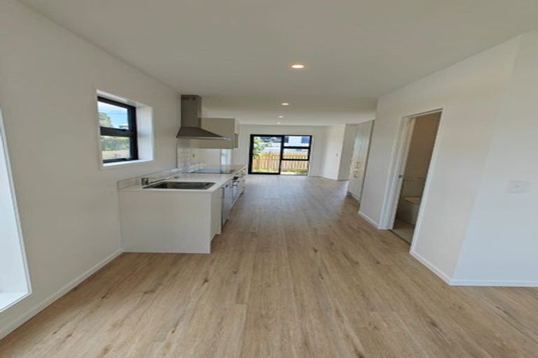 Photo of property in 150 Mcleod Road, Te Atatu South, Auckland, 0610