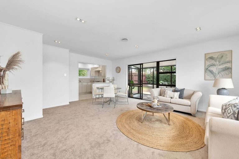 Photo of property in 1/48 Highland Park Drive, Highland Park, Auckland, 2010