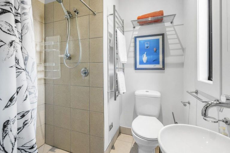 Photo of property in 1 Antonia Place, Kinloch, Taupo, 3377