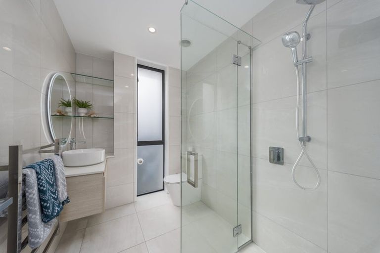 Photo of property in 129 Edgeware Road, St Albans, Christchurch, 8014