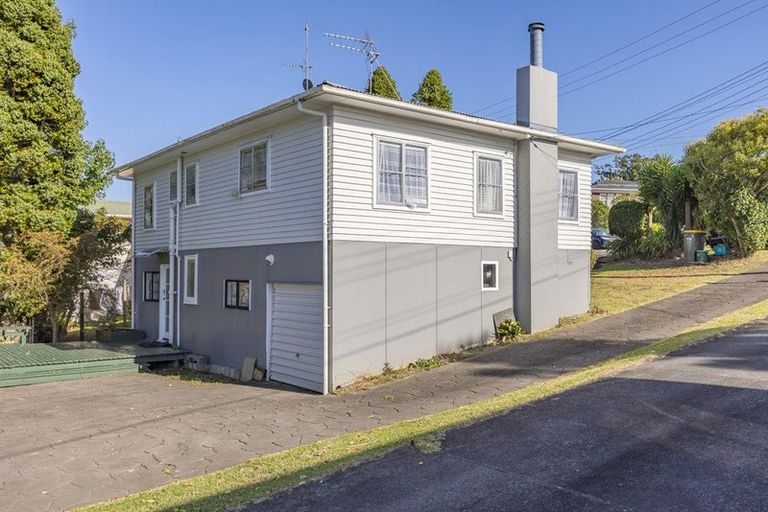 Photo of property in 21 View Road, Glenfield, Auckland, 0627
