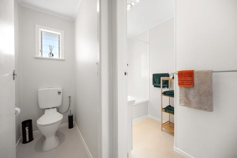 Photo of property in 15 Sheridan Street, Silverdale, Hamilton, 3216