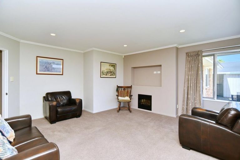 Photo of property in 15 Sycamore Close, Rangiora, 7400