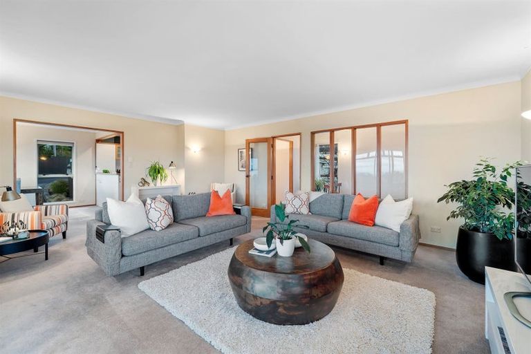 Photo of property in 1/9 Taumata Road, Castor Bay, Auckland, 0620