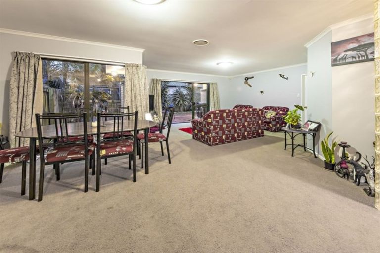 Photo of property in 1 Hawkley Close, Flat Bush, Auckland, 2019