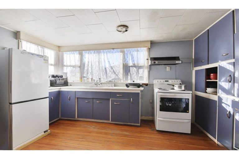 Photo of property in 262 Burwood Road, Burwood, Christchurch, 8083