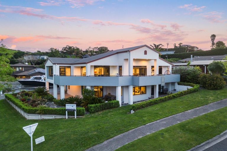 Photo of property in 2 Parnwell Place, Ohauiti, Tauranga, 3112