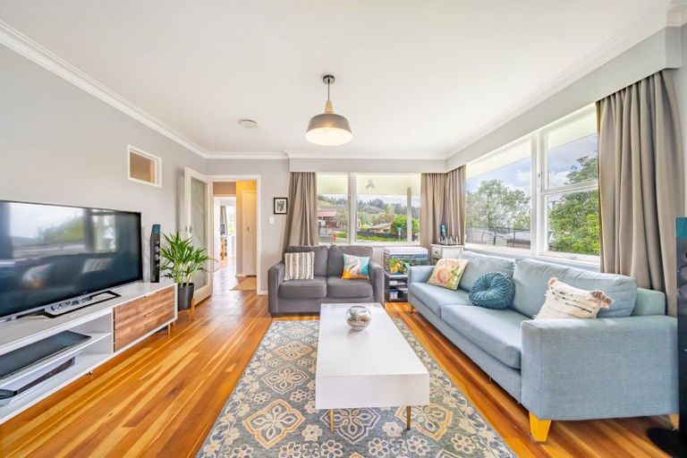 Photo of property in 65 Moeraki Road, Maoribank, Upper Hutt, 5018