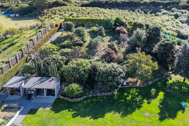 Photo of property in 4 Lamont Place, Waikanae, 5036