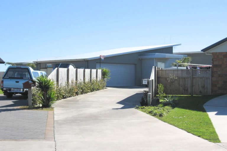 Photo of property in 16 Westminster Place, Rototuna North, Hamilton, 3210