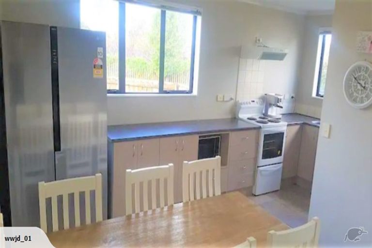 Photo of property in 32 Misty Valley Drive, Henderson, Auckland, 0612