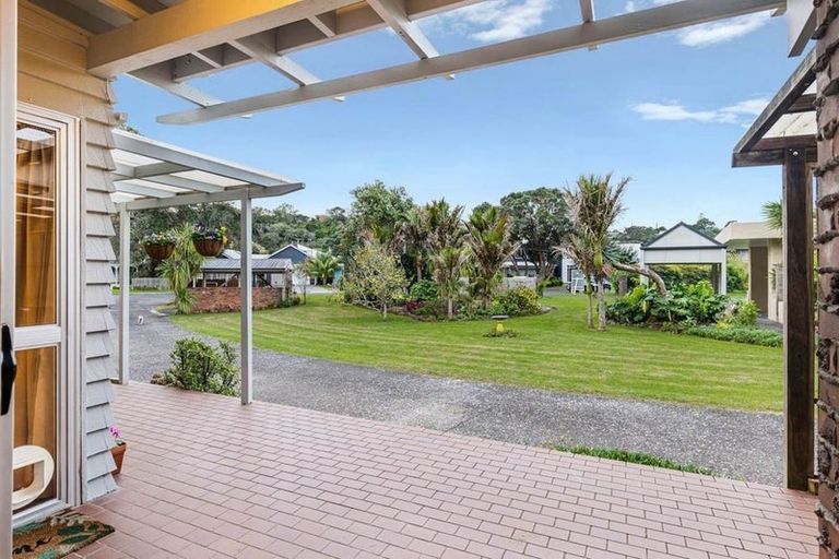 Photo of property in 2/4 Arkles Strand, Arkles Bay, Whangaparaoa, 0932