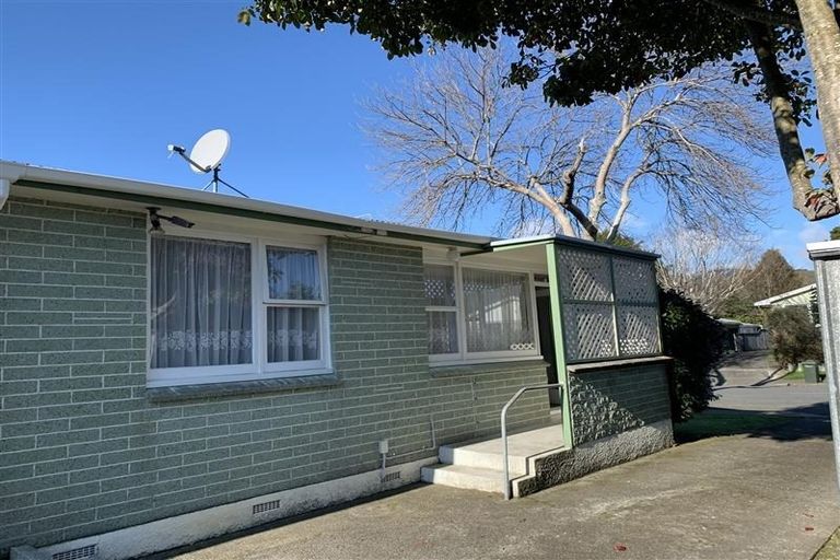 Photo of property in 2/97 Clouston Park Road, Clouston Park, Upper Hutt, 5018