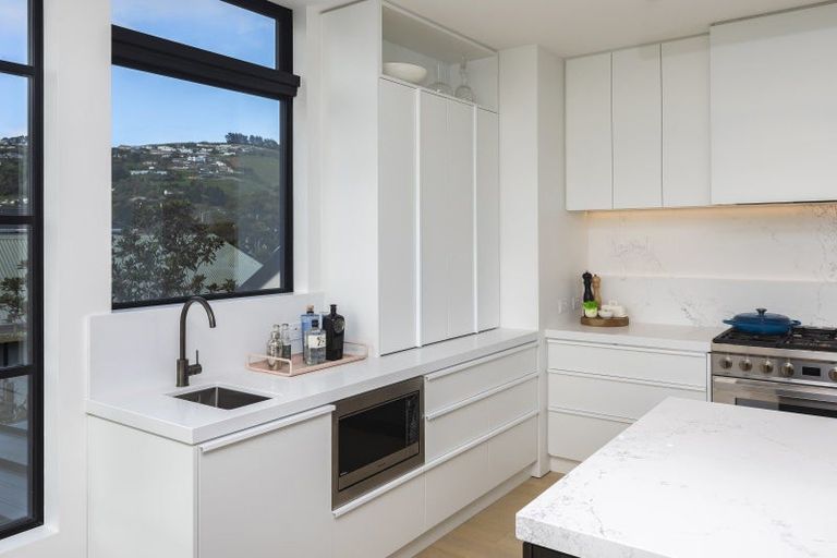 Photo of property in 8a Beachville Road, Redcliffs, Christchurch, 8081