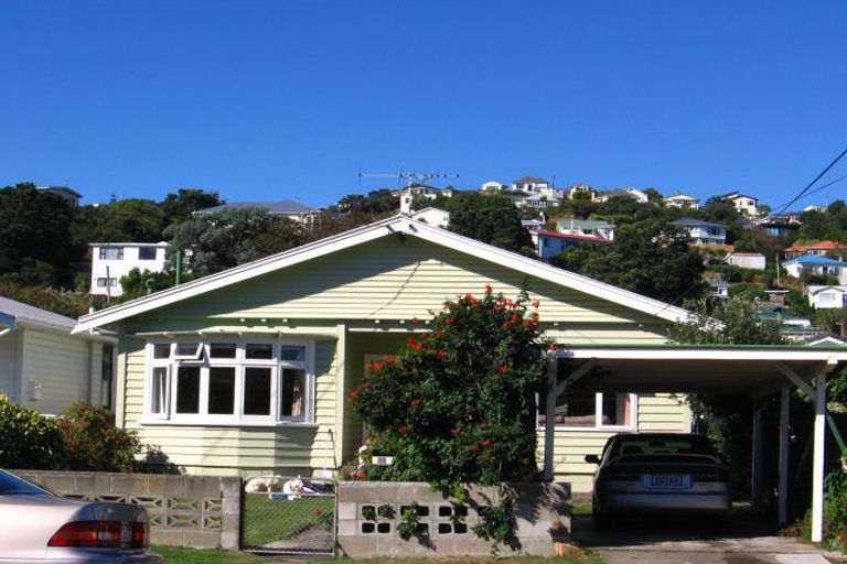 Photo of property in 30 Weka Street, Miramar, Wellington, 6022