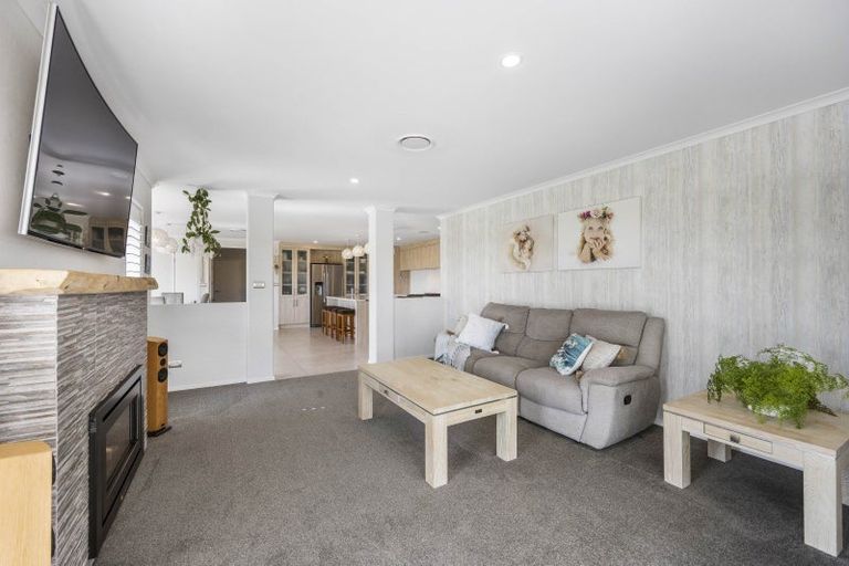 Photo of property in 12 Church View Road, Waiau Pa, Pukekohe, 2679
