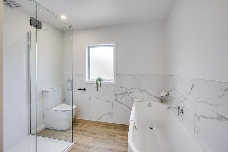 Photo of property in 9b Church Road, Taradale, Napier, 4112