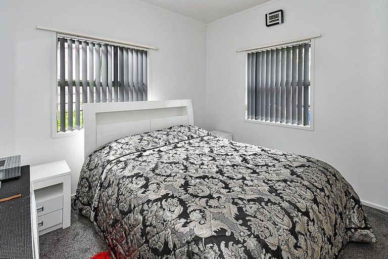 Photo of property in 14 Lowburn Place, Clover Park, Auckland, 2019