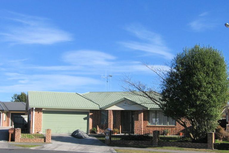 Photo of property in 12 Shannon Place, Nawton, Hamilton, 3200