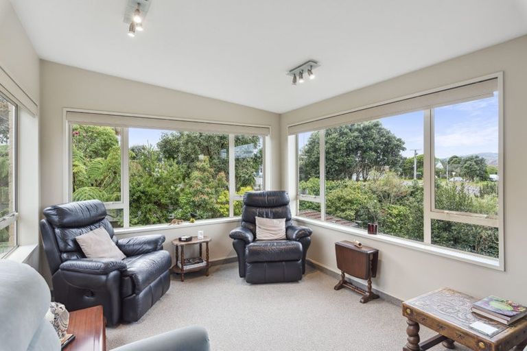 Photo of property in 325 Rosetta Road, Raumati Beach, Paraparaumu, 5032