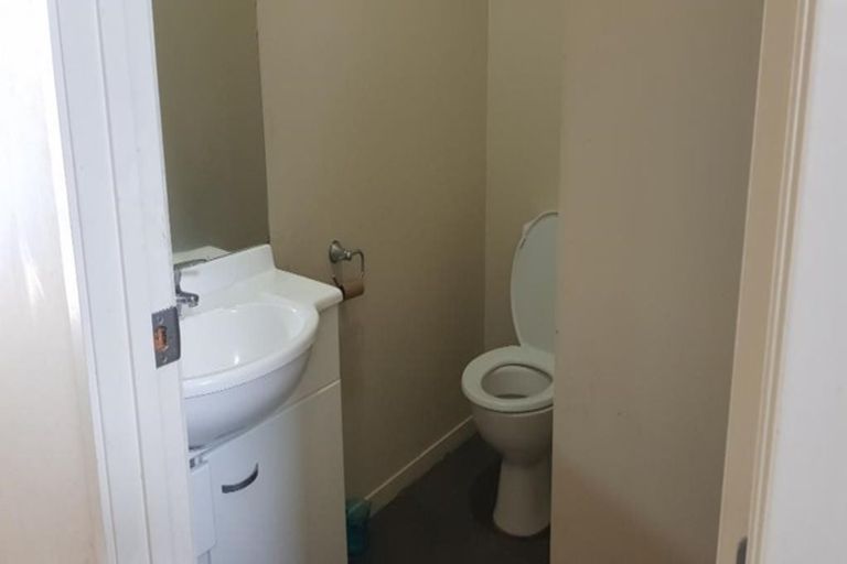 Photo of property in 4/17 Oakland Avenue, Papatoetoe, Auckland, 2025