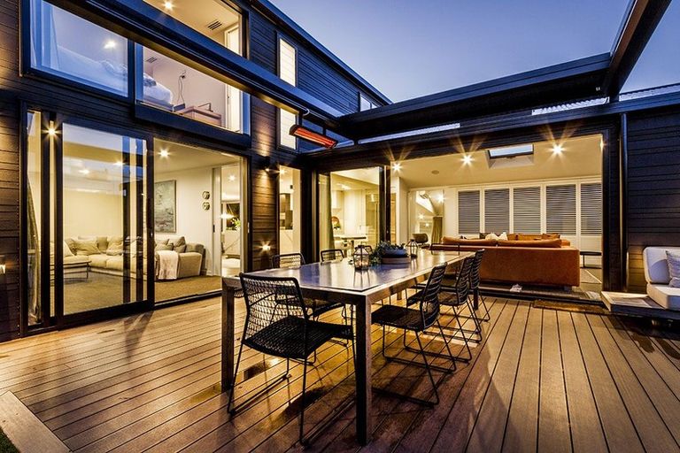 Photo of property in 41 Milford Road, Milford, Auckland, 0620