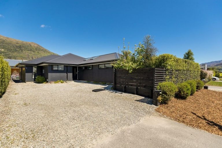 Photo of property in 12 Cheltenham Road, Lower Shotover, Queenstown, 9304