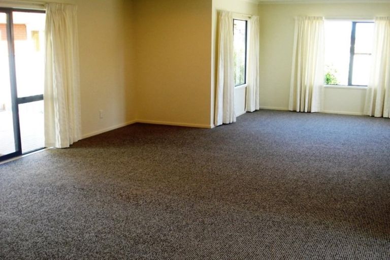 Photo of property in 6 Bennelong Place, Havelock North, 4130