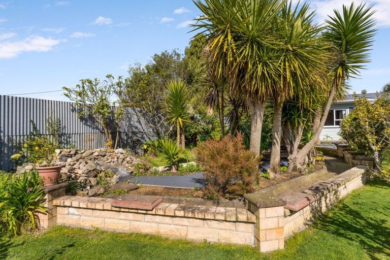 Photo of property in 13 Te Horo Beach Road, Te Horo, Otaki, 5581