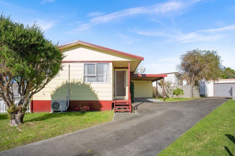 Photo of property in 25a Kuparu Place, Ruakaka, 0116
