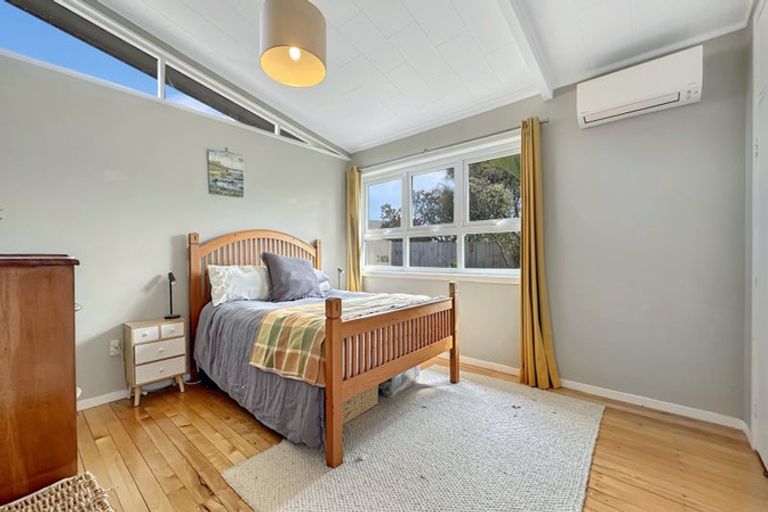 Photo of property in 1/40a Woodglen Road, Glen Eden, Auckland, 0602