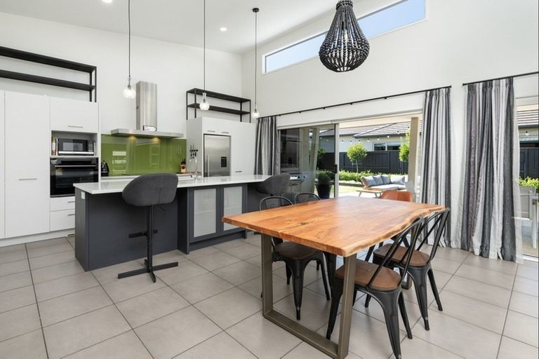 Photo of property in 11 Pacific Park Way, Papamoa Beach, Papamoa, 3118