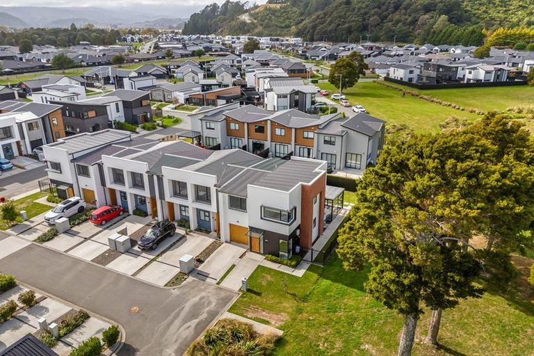 Photo of property in 11 Josland Lane, Wallaceville, Upper Hutt, 5018