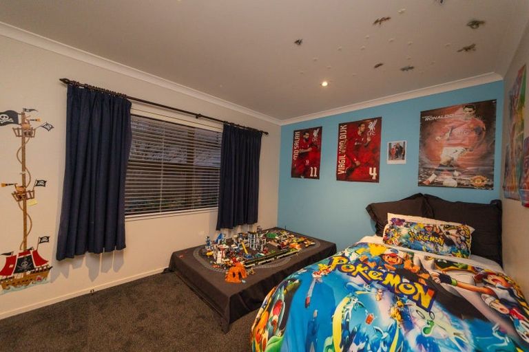 Photo of property in 39 Tennyson Avenue, Kelvin Grove, Palmerston North, 4414