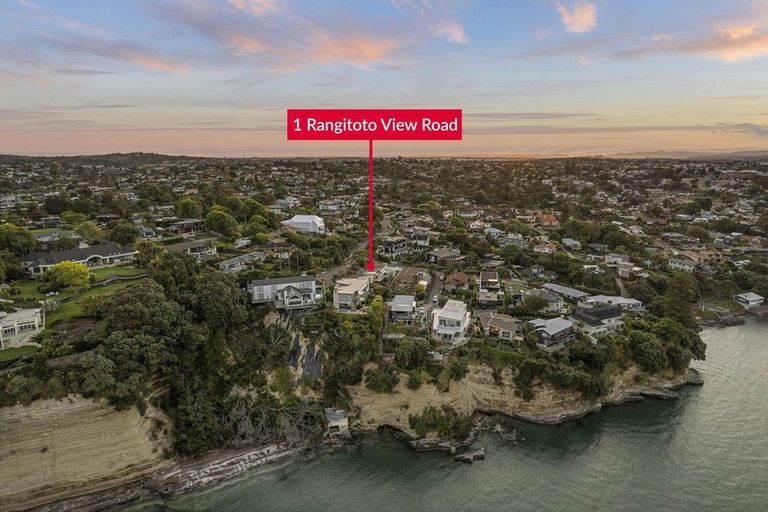 Photo of property in 1 Rangitoto View Road, Cockle Bay, Auckland, 2014