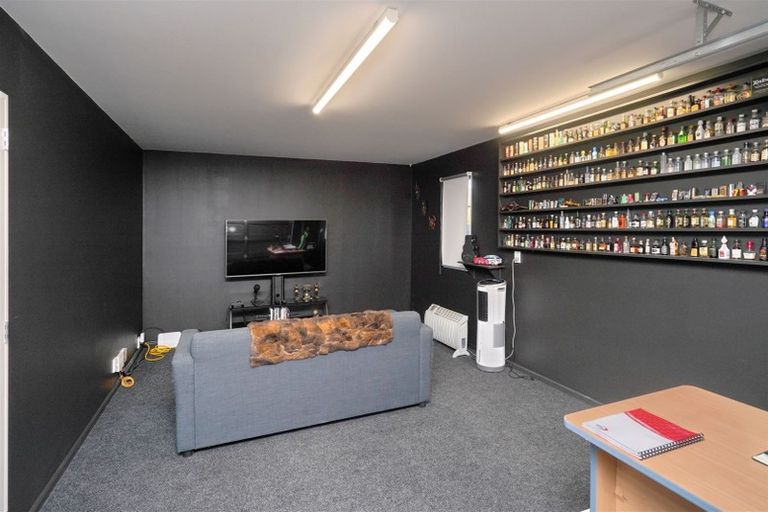 Photo of property in 2 The Stables, Woodend, 7610