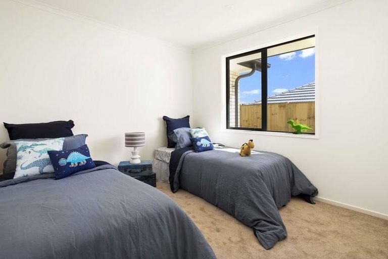 Photo of property in 6 Mutetai Road, Clarks Beach, 2122