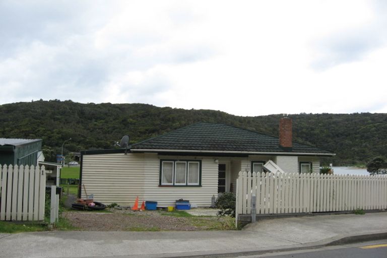 Photo of property in 1 Weranui Road, Waiwera, Orewa, 0994