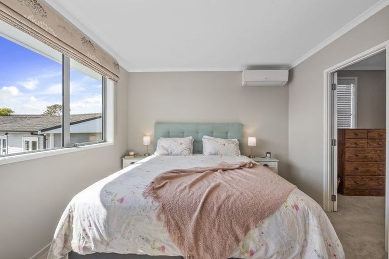 Photo of property in 1 Tindalls Bay Road, Tindalls Beach, Whangaparaoa, 0930
