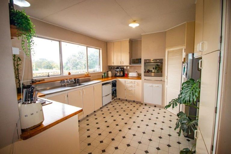 Photo of property in 22 Tutaenui Road, Marton, 4710