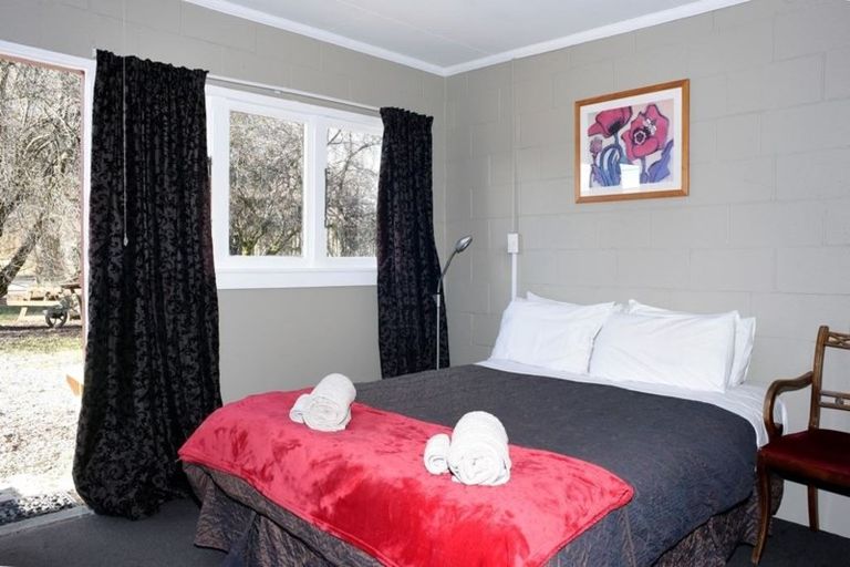 Photo of property in 1 Macdonald Street, Ophir, Omakau, 9393