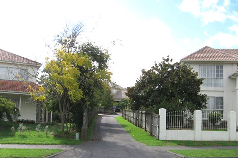 Photo of property in 37 Rochester Crescent, Somerville, Auckland, 2014