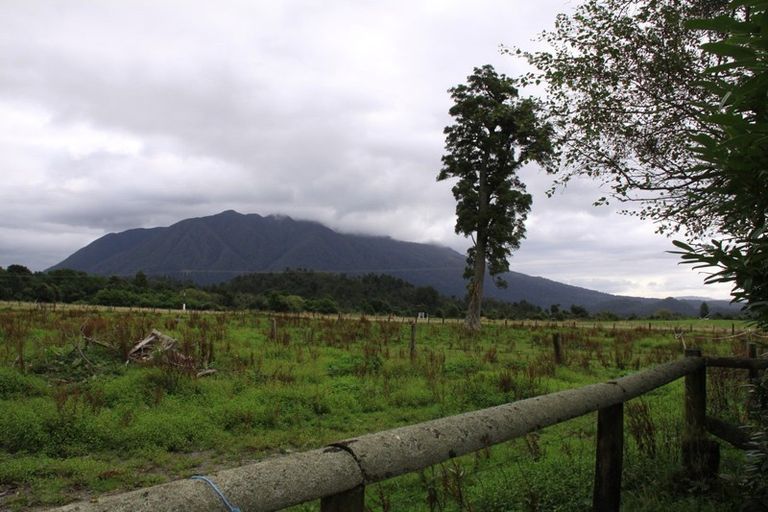 Photo of property in 1425 Lake Brunner Road, Inchbonnie, 7875