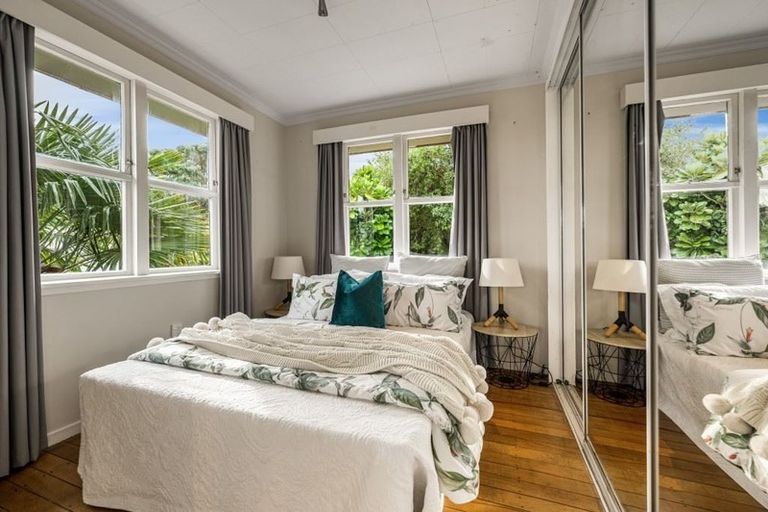 Photo of property in 628 Whangaparaoa Road, Stanmore Bay, Whangaparaoa, 0932