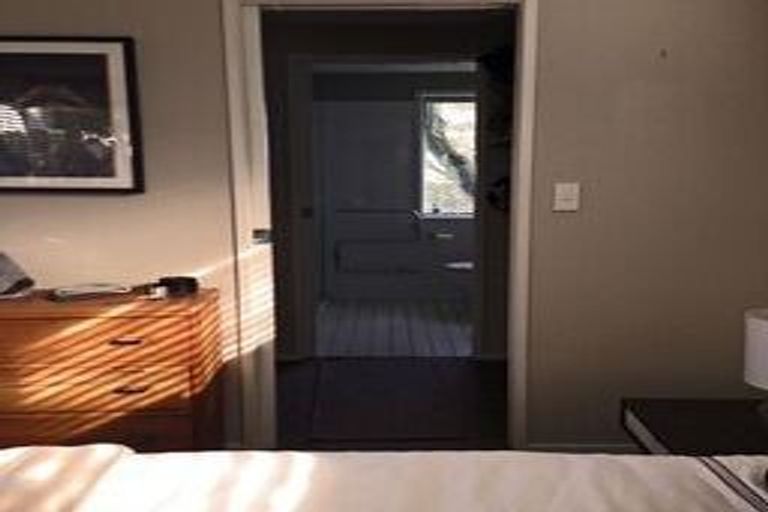 Photo of property in 6 Glentui Grove, Khandallah, Wellington, 6035