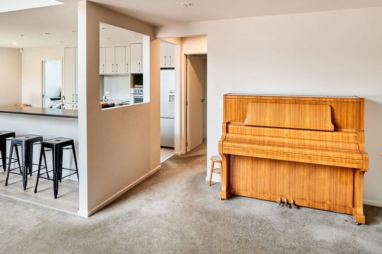 Photo of property in 9 Duncan Street, Tawa, Wellington, 5028